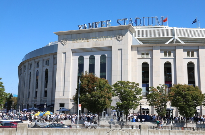 Watch the New York Yankees TM during batting practice