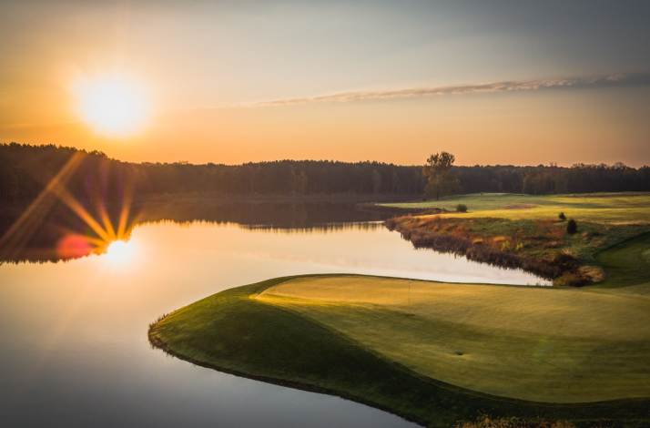 Sunset view at Lakeside 18th green of The Federal Club