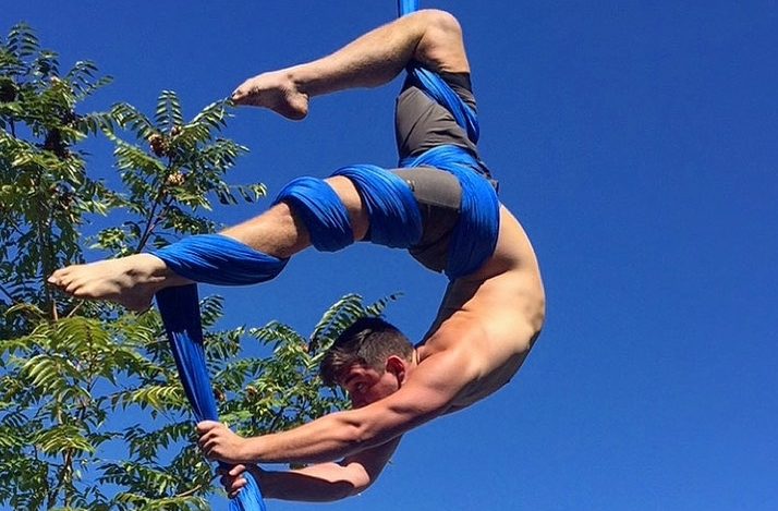 Aerial Silks with Garret Caillouet: In New York, New York Aerial Silks with Garret Caillouet: In New York, New York (1)