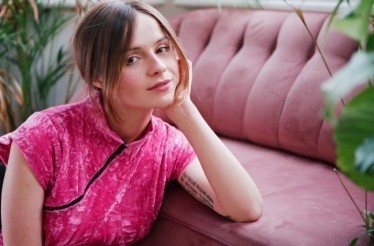 See Gabrielle Aplin record Live-to-Vinyl at Metropolis Studios: London, United Kingdom