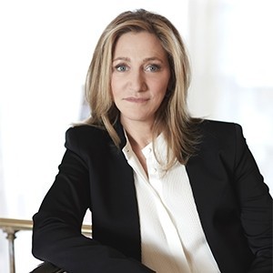 Responsive image Edie Falco