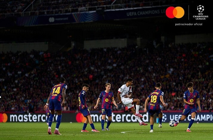 Image from a match FC Barcelona versus Paris Saint-Germain FC during UEFA Champions league.