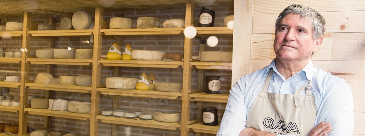 Anyone can be a cheese master with help from Spanish expert Martín Afinador's exclusive recipe: In Madrid, Spain