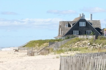 Hamptons Beach Picnic for Two: New York, New York