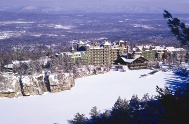 Upstate New York Couple's Helicopter Hideaway : New York, New York