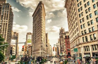 Group Walking Tour of Food and Architecture in New York City: New York, New York