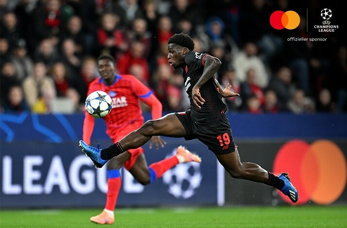 Players of Bayer 04 Leverkusen and Paris Saint Germain photographed during an UEFA Champions League match.