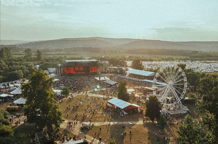 Stroll on stage with a Romanian artist at Electric Castle