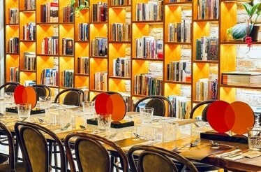 Discover authors at a literary dinner with Eylül Görmüş: In Istanbul, Turkey