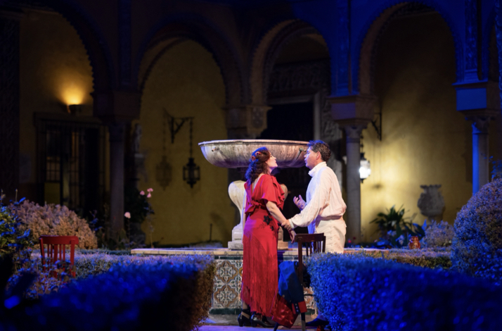 Score front-row seats to Carmen at Palacio de Las Duenas