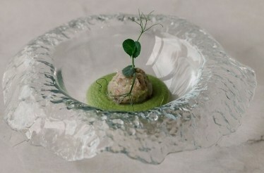 A dish by chef Osman Serdaroğlu served at Teruar Urla, 1 Michelin Star restaurant