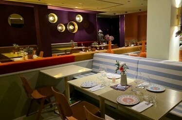 Interior of the restaurant Ma Table en Ville, located in Macon, France