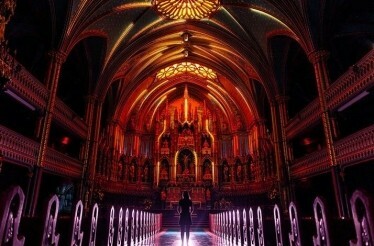 The breathtaking ceiling of Notre-Dame Montreal