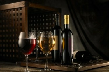 Red and white wine from the Mainz region