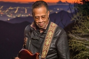 Promotional photo of legendary bassist Stanley Clarke.