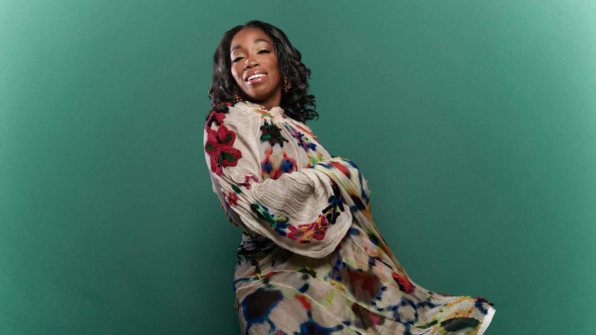 See Grammy-winner Estelle perform at Blue Note Los Angeles