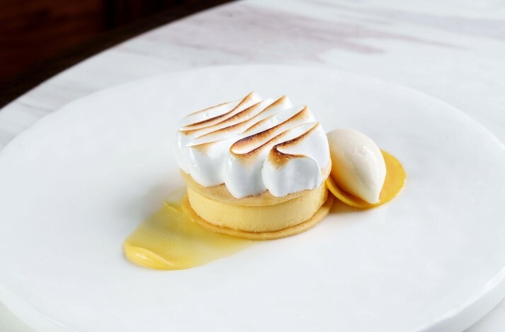 Mini cheesecake with meringue on top.
