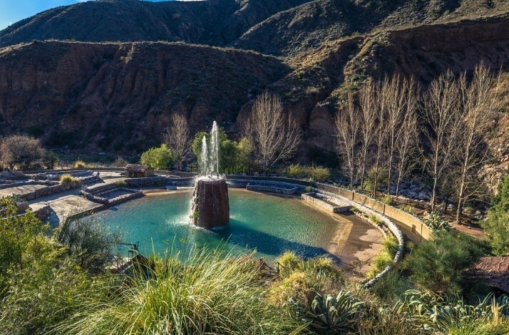 Termas Cacheuta Thermal Water Park is located only 39 km from Mendoza City.