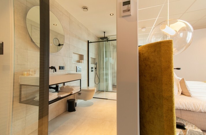 Cozy bathroom interior at Grand Hotel Beatrix.
