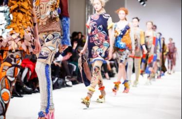 Design Your Own Clothing with Fashion Designer Chloée OHayon-Crosby: Los Angeles, California