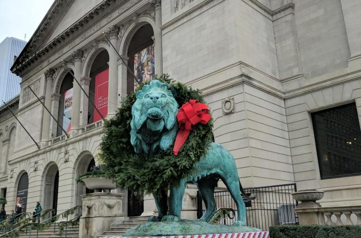 holiday tour of the art institute of chicago in chicago illinois