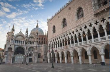Private Dinner Inside the Venetian Gothic Palace: Palazzo Ducale: Venezia, Italy