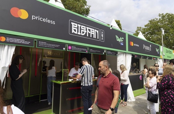 Taste of Dublin festival food stalls at Merrion Square with Mastercard and Big Fan signage.