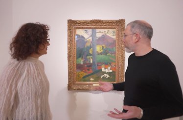 Thyssen-Bornemisza National Museum official guide Inés Carriedo and botanical researcher Eduardo Barba.