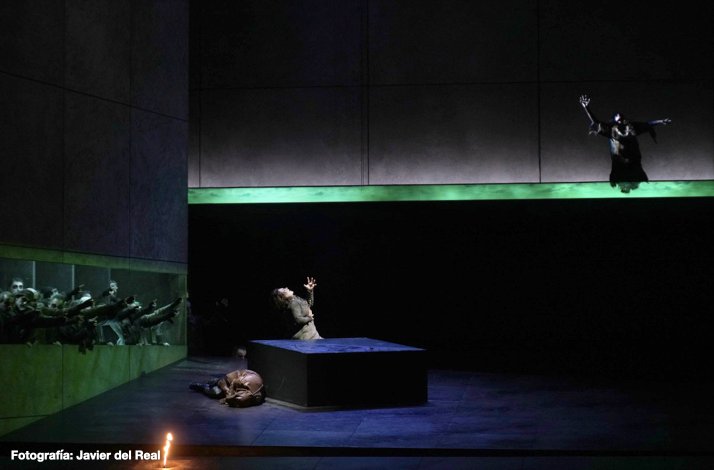 Dramatic scene from Il trovatore by Italian composer Giuseppe Verdi. Photo by Javier del Real.