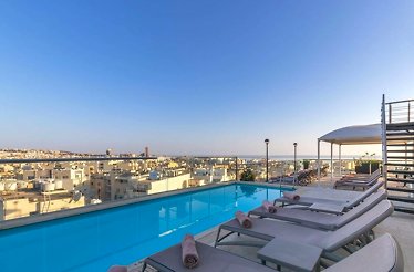 AX ¦ The Victoria Hotel