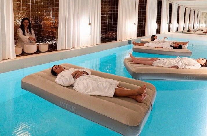 Floating Sound Healing at Brach Madrid.