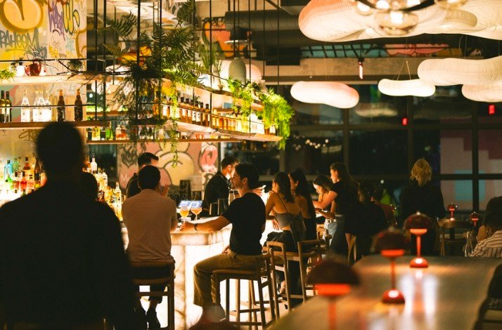 Lively evening in restaurant Shiso