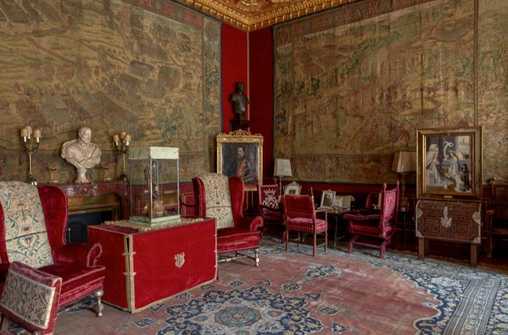Luxurious indoor scene of its furnitures, statues and picture frame at the Liria Palace.