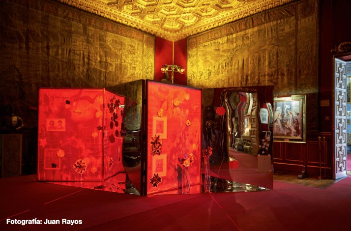 An installation visitors get to see during private after-hours tour at Liria Palace. Fotografía: Juan Rayos