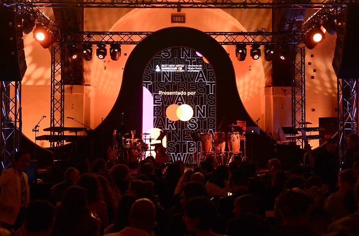 Go behind the scenes before the 27th Annual Latin GRAMMY Awards® in Las Vegas: In Las Vegas, Nevada (1)