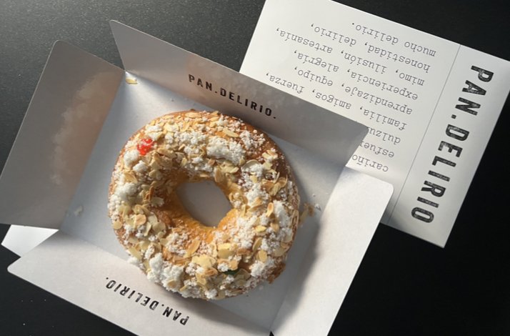Appetizing roscón de reyes from Pan.Delirio.