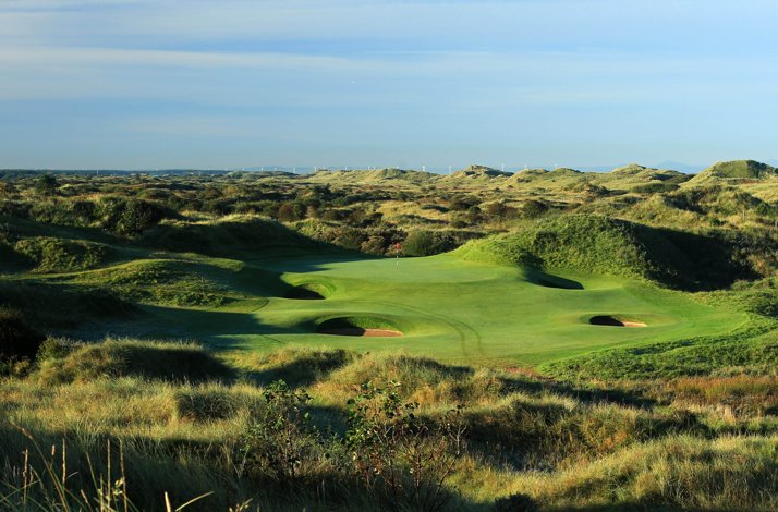 Royal Birkdale Golf Course with sand traps in the dunes.
