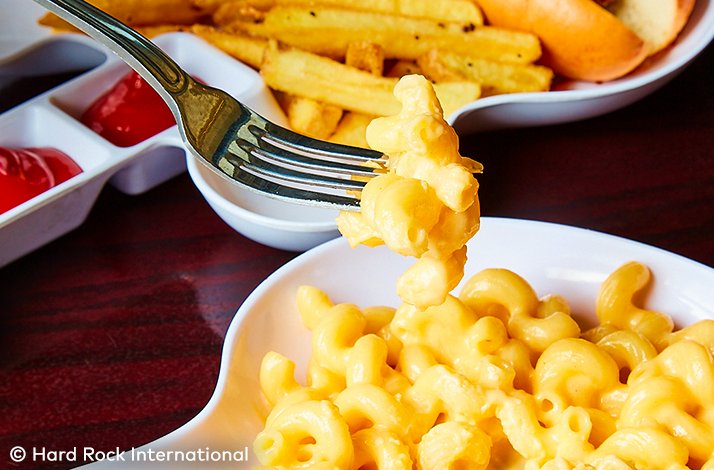 Close-up of mac & cheese served at Hard Rock Cafe. © Hard Rock International.