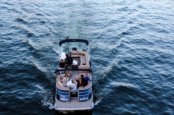 A view of the boat from the above