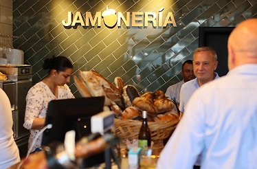 10% cashback for your purchase in store