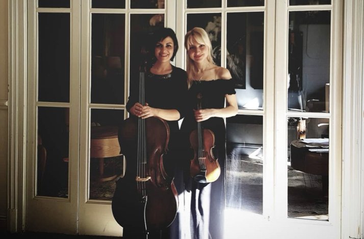 Violinist Elina Sitnikava and cellist Marta Mulero