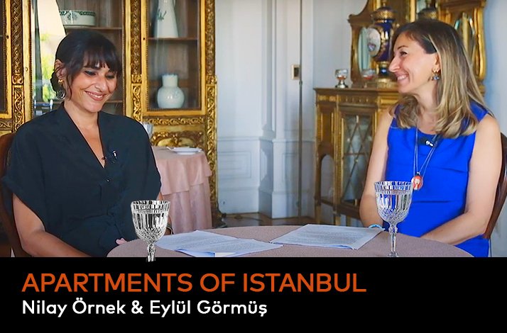 Nilay Örnek and Eylül Görmüş during their discussion about the relationship between writers and Istanbul.