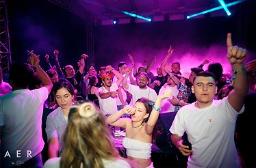 People partying at Crama Rasova