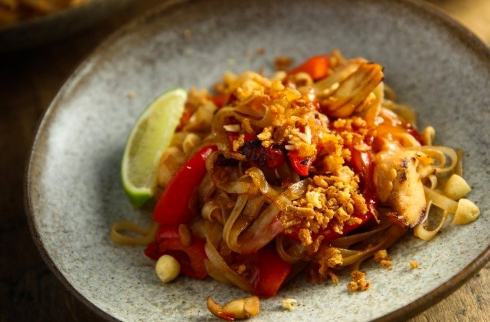 A close shot of pad thai dish prepared on the Cocusocial cooking class.