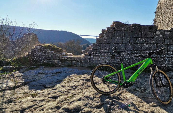 A green bike parked at one of Istria viewpoints. 