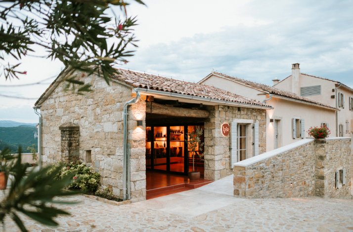 Stone buildings on Ipša family property.