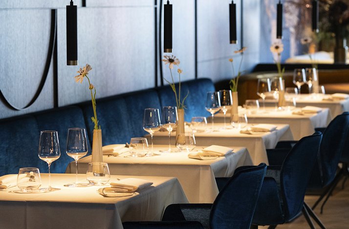 The modern interior of restaurant Amused Food&Wine