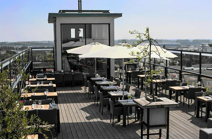 On-roof dining area of Sillyfox restaurant in Netherlands.