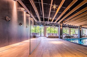 The swimming pool interior of Hotel de Sterrenberg in Otterlo