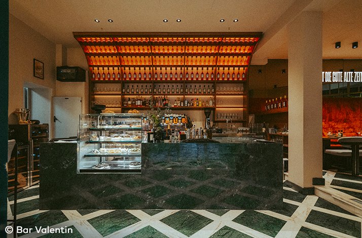 A perspective of the bar area and the adjoining hall. © Bar Valentin